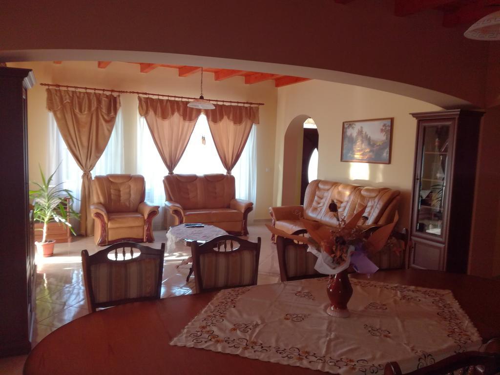 Tordai Vendeghaz Hotel Bihartorda ภายนอก รูปภาพ